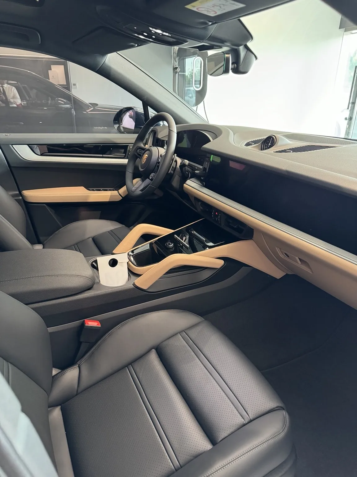 Porsche Cayenne E-Hybrid Coupé 470 CV – Subentro NLT €2.020,96 + IVA/mese