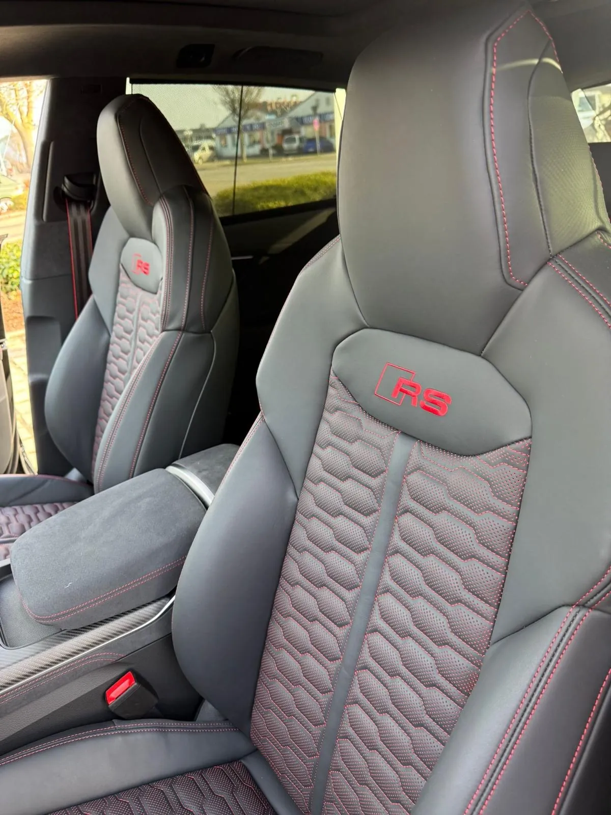 Audi RSQ8 performance 2025 